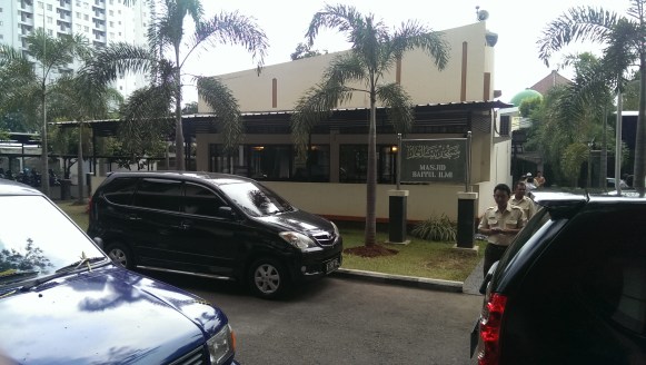 Masjid yang terdapat di dalam komplek Perpusnas